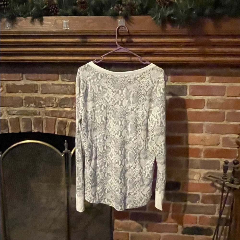 Women top
